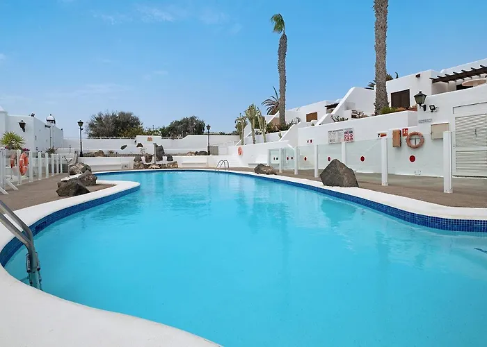 Puerto Chico 8 Apartment *