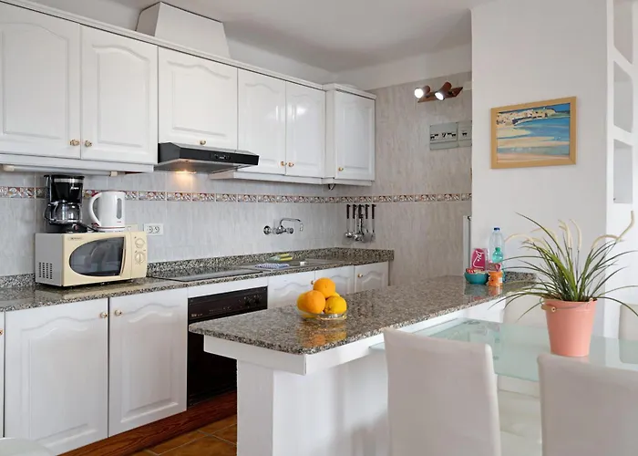 Puerto Chico 8 Apartment *